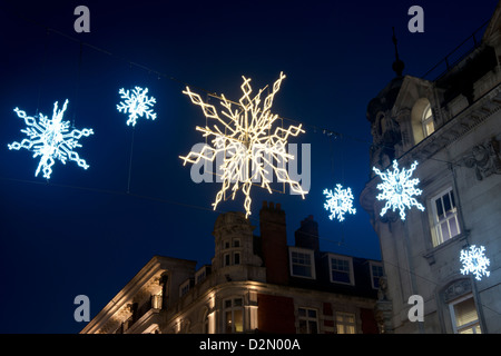 Le luci di Natale su Bond Street, London, England, Regno Unito, Europa Foto Stock