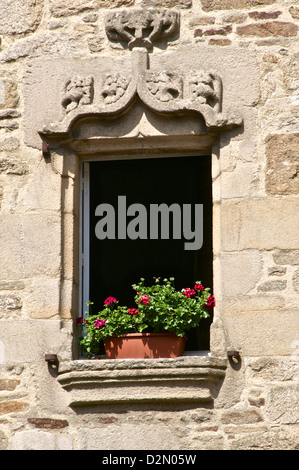 Dettaglio della finestra nel cortile interno, Beaumanoir Mansion House, Dinan, Brittany, Francia, Europa Foto Stock