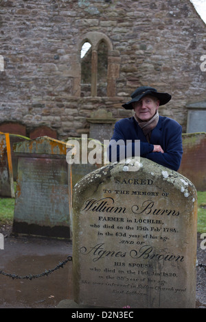 La tomba di William Burns, padre del poeta Scozzese Robert Burns, in Alloway Kirk cantiere della chiesa, Alloway, Ayrshire, in Scozia. Foto Stock
