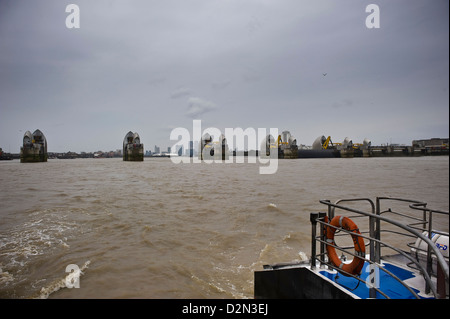 La Thames Barrier alluvione sistema di difesa sul fiume Thames, London, Regno Unito Foto Stock