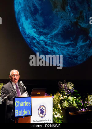 Pensionati Marine Corps Il Mag. Gen. Charles Frank Bolden, Jr., amministratore della NASA, risolve la ottava annuale Ilan Ramon spazio Internazionale Conferenza. Hertzeliya, Israele. 29-Gen-2013. Ottava annuale Ilan Ramon Spaziale Internazionale convoca una Conferenza per commemorare un decennio di Columbia missione STS-107 con alti rappresentanti di 14 agenzie spaziali tra cui amministratore della NASA e astronauti provenienti dagli Stati Uniti, Giappone, Russia e Kazakistan. Foto Stock