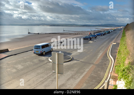 Una vista della spiaggia di Exmouth guardando Queens Drive da Orcombe Point - Devon, Regno Unito Foto Stock