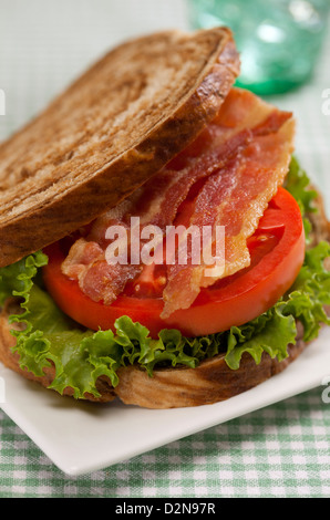 La pancetta lattuga Sandwich di pomodoro Foto Stock