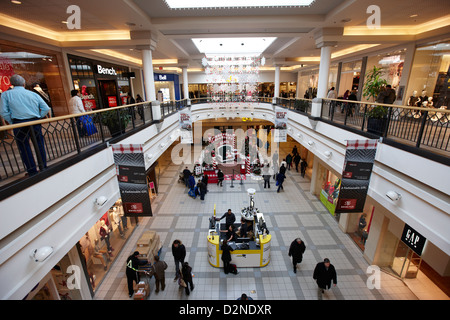 Midtown Plaza Mall con santa grotta prima di natale Saskatoon Saskatchewan Canada Foto Stock