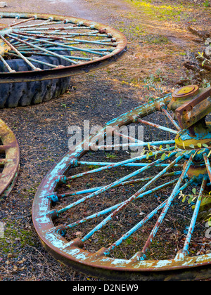 Ridondante ruote di avvolgimento a Snibston Colliery in disuso di una miniera di carbone a Coalville Leicestershire ora un museo e un monumento pianificata Foto Stock