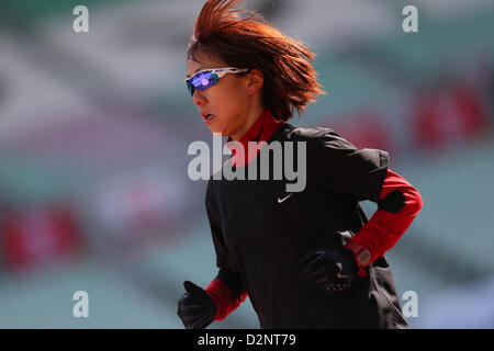 Yoko Shibui, 27 gennaio 2013 - Marathon : 2013 Internazionale di Osaka Ladies Marathon, avviare e obiettivo di Nagai Stadium di Osaka in Giappone. (Foto di Akihiro Sugimoto/AFLO SPORT) Foto Stock