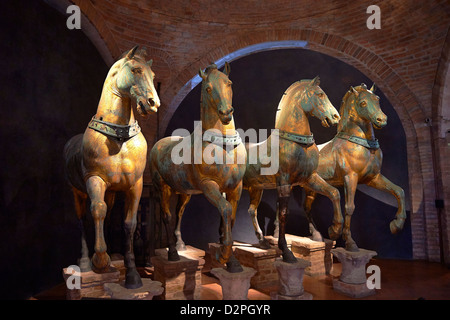 Cavalli di bronzo della Basilica di San Marco, la Basilica di San Marco a Venezia Museo Foto Stock
