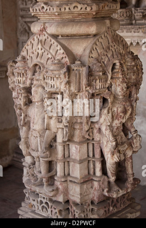 Dettagli architettonici di un tempio, Swaminarayan Akshardham tempio, Ahmedabad, Gujarat, India Foto Stock