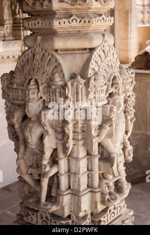 Dettagli architettonici di un tempio, Swaminarayan Akshardham tempio, Ahmedabad, Gujarat, India Foto Stock