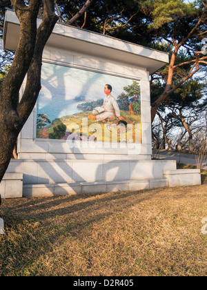 Foto di Kim Il Sung come un ragazzo, Mangyondae sito rivoluzionario, il luogo di nascita del Presidente Kim Il Sung, Pyongyang, Corea del Nord Foto Stock