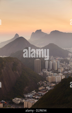 Vista di Urca e il Botafogo, Rio de Janeiro, Brasile, Sud America Foto Stock