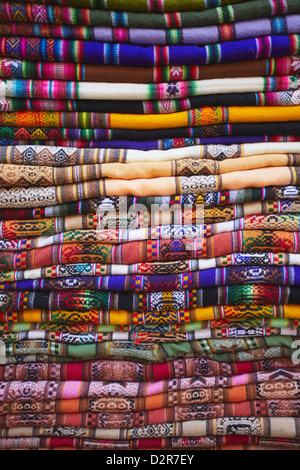 Coperte colorate in streghe" Mercato, La Paz, Bolivia, Sud America Foto Stock