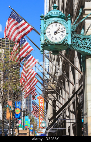 Campo Marshall orologio da edificio, State Street, Chicago, Illinois, Stati Uniti d'America, America del Nord Foto Stock