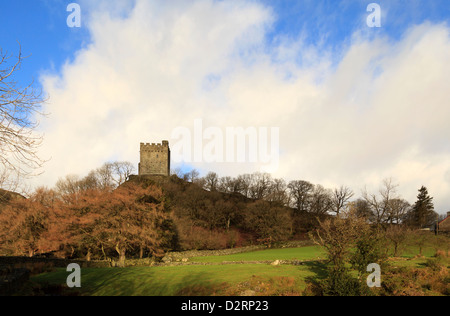 Il castello di Dolwyddelan vicino Moel Siabod, Snowdonia Foto Stock