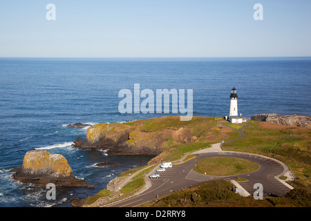 O, Oregon Coast, Newport, Yaquina Capo Faro, completata nel 1873, 93 piedi alta torre più alto in Oregon Coast Foto Stock