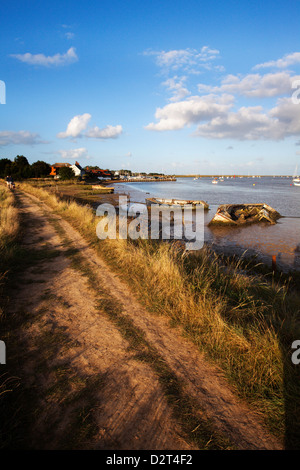 Via dal fiume a Orford Quay, Orford, Suffolk, Inghilterra, Regno Unito, Europa Foto Stock