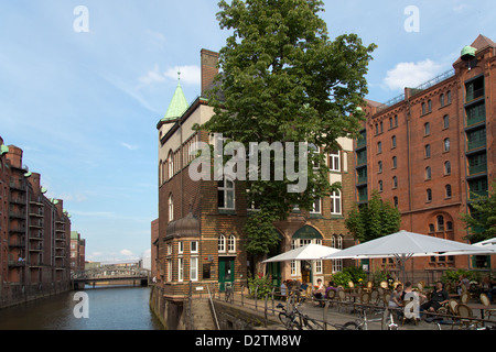 Amburgo, Germania, il pompaggio in warehouse district Foto Stock