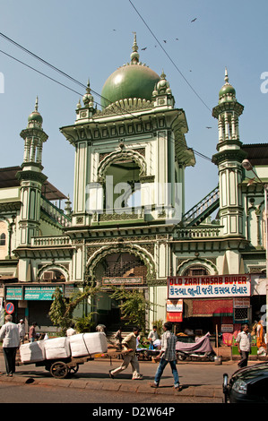 La moschea di Masjid Hamidiya Pydownie Kalbadevi Road Mumbai ( Bombay ) India Foto Stock