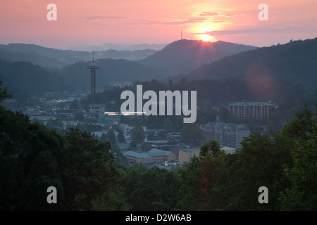 Sunset over Gatlinburg, Tennessee in Great Smoky mountains del USA orientale. Foto Stock