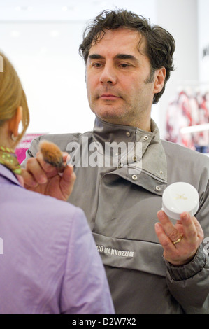 Berlino, Germania, Marco Starvisagist Mannozzi make-donna Foto Stock
