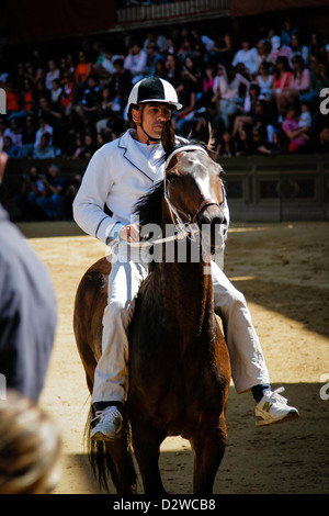 Palio corse di prova, Siena, Toscana Foto Stock