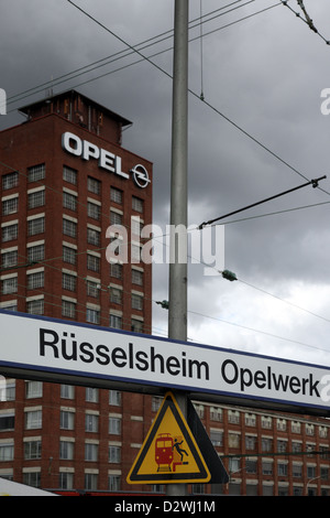 Russelsheim, Germania, la stazione S-Bahn di Opel fabbrica in Werksgelaende Foto Stock