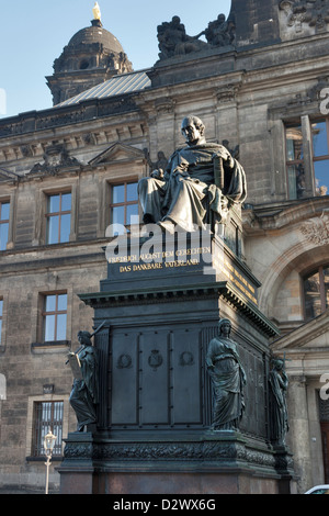 Un monumento di Re Friedrich August a Dresda, Germania Foto Stock