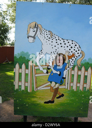 Vimmerby, Svezia, parete fotografica con Pippi Calzelunghe" il cavallo in Astrid Lindgren del mondo Foto Stock