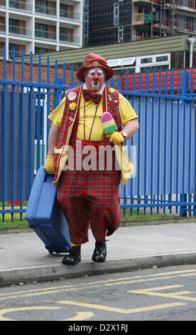 CLOWN GRIMALDI CLOWNS DEL SERVIZIO IN CHIESA Londra Inghilterra Regno Unito 03 Febbraio 2013 Foto Stock