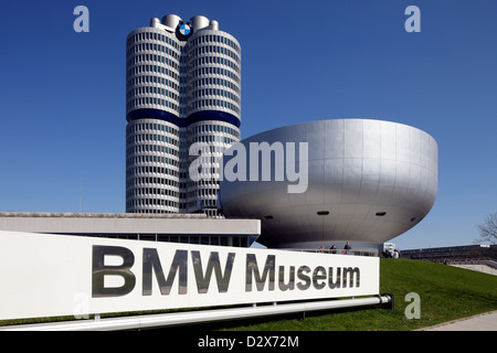 Monaco di Baviera, Germania, sede della BMW e il museo della BMW Foto Stock