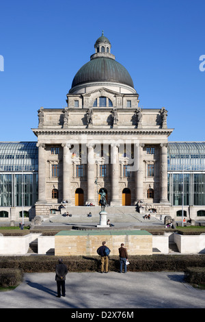 Monaco di Baviera, Germania, bavarese di cancelleria di Stato sulla Franz-Josef-Strauss-ring Foto Stock