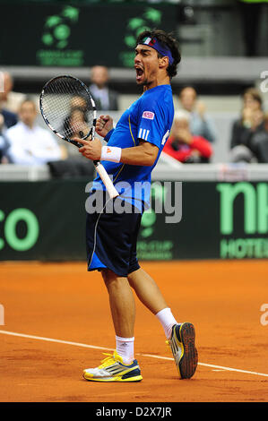 03.02.2013 torino, Italia. Fabio Fognini festeggia dopo aver vinto il secondo set contro Ivan Dodig durante il round di apertura la cravatta di Coppa Davis tra Italia e Croazia dal Palavela. Foto Stock