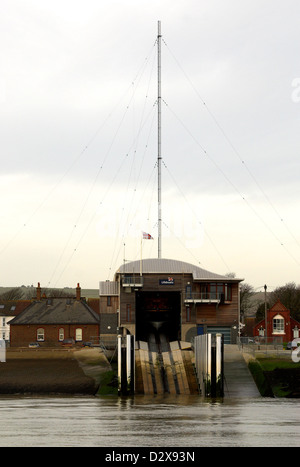 Shoreham-da-mare Stazione di salvataggio, West Sussex. Questo è l'edificio di sostituzione per la stazione che fu demolita nel gennaio Foto Stock