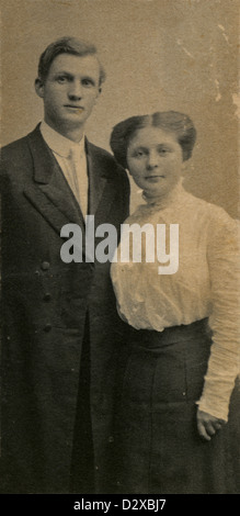 Circa 1890 foto, Vittoriano marito e moglie nel periodo abito. Foto Stock