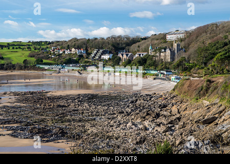 Langland Bay sulla Penisola di Gower, South Wales, Regno Unito, su una luminosa e soleggiata giornata invernale. Foto Stock