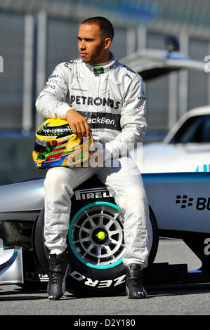 4° febbraio 2013. Motorsport, la Mercedes GP presenta il W04 gara di Formula Uno auto sul Circuito de Velocidad a Jerez de la Frontera, Spagna. Lewis Hamilton (GBR) Foto Stock