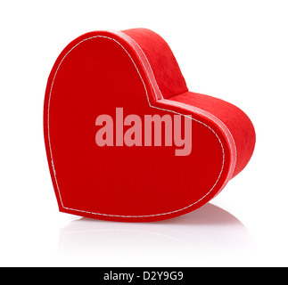 Immagine della bella rossa a forma di cuore dono-box isolati su sfondo bianco, romantico presente per il giorno di San Valentino Foto Stock