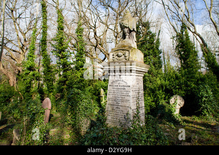 Tombe e cimitero, il cimitero di Highgate London REGNO UNITO Foto Stock