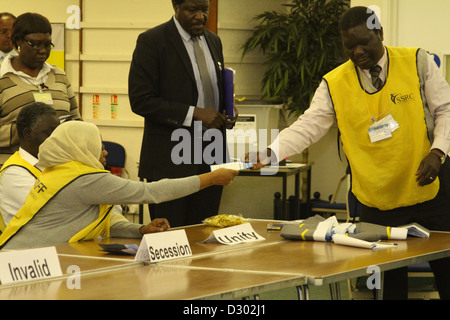 Il sud Sudan Referendum, Londra stazione di polling, Gennaio 2011 Foto Stock