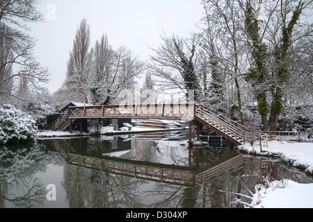 Ponte sul fiume cam Foto Stock