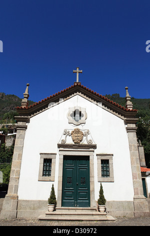 La Cappella di Santa Eufemia (Capela do Santa Eufemia) in Caldas do Geres, Portogallo. Foto Stock