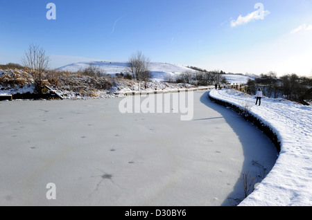 Neve invernale scene in Mosè Paese Gate Park, Little Lever, Bolton, Inghilterra. Foto Stock