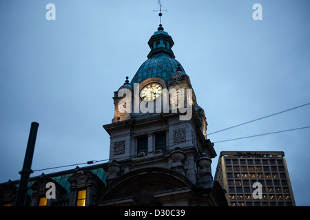 Torre dell'orologio del Sinclair center ex post office building West Hastings e granville downtown Vancouver BC Canada Foto Stock