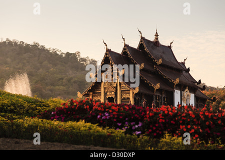 Ho kham luang internazionale in esposizione orticola 2011, stile tailandese settentrionale edificio in Chiang Mai Thailandia Foto Stock