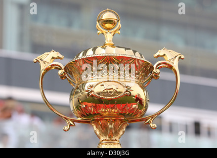 Dubai, Emirati arabi uniti, trofeo per il vincitore del Dubai World Cup Foto Stock