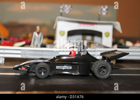 Scalextric slot car su una traccia Foto Stock