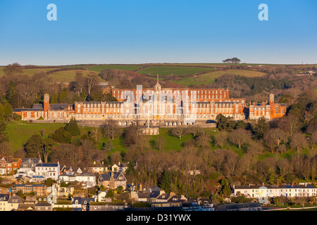 Royal Naval College, da sir Aston Webb oltre il fiume Dart, South Devon, Inghilterra, Regno Unito, Europa. Foto Stock