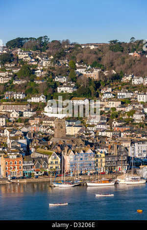 Dartmouth waterfront vista da Kingswear, South Devon, Inghilterra, Regno Unito, Europa. Foto Stock