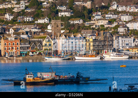 Dartmouth waterfront vista da Kingswear, South Devon, Inghilterra, Regno Unito, Europa. Foto Stock