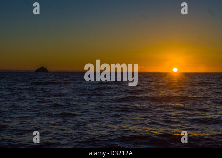 Tramonto su l'arcipelago delle Mitsio vicino a Nosy Be nel nord del Madagascar Foto Stock